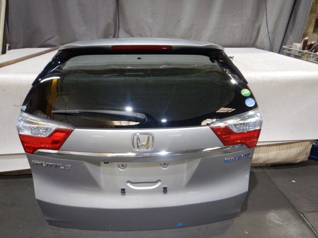 【中古】中古部品 シャトル GP8 ﾊﾞｯｸﾄﾞｱ 【3330810100-260618000315800】｜e-cleマート