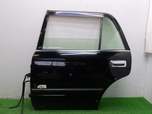 【中古】中古部品 コンフォート TSS11 左ﾘｱﾄﾞｱ 【3310250100-000263024613400】｜e-cleマート