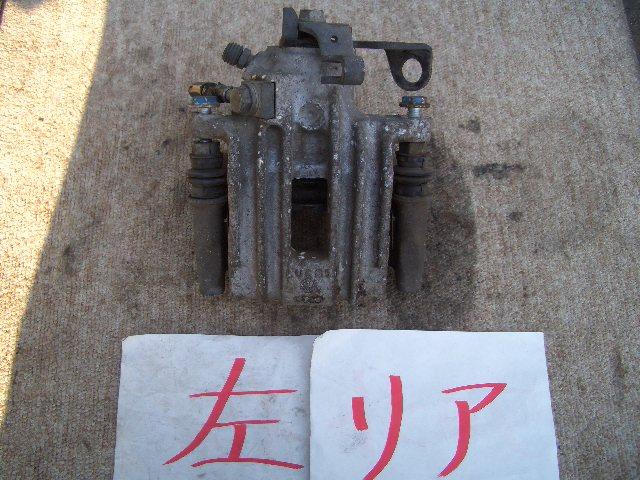【中古】中古部品 アウディ A3 8LAUQ 左ﾘｱｷｬﾘﾊﾟｰ 【3310070100-000824164444460】