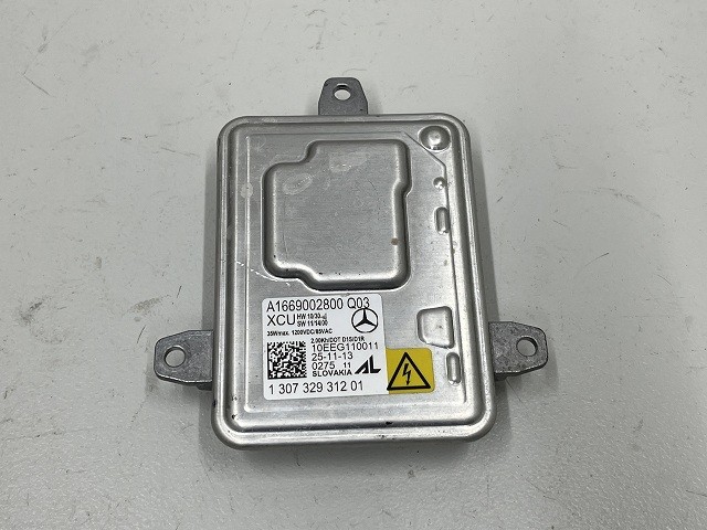 【中古】中古部品 ベンツ Cクラス 204249 ライトコントロールユニット 【3310070100-0000Y0773810810】|e-cleマート