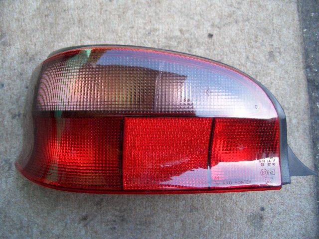 【中古】中古部品 シトロエン シャンソン S8NF 左ﾃｰﾙﾗﾝﾌﾟ 【3310070100-000850168715600】