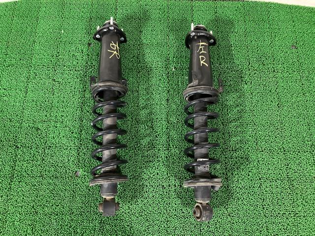 【中古】中古部品 マークX GRX130 リアストラット・アブソーバーセット 【3310190100-000266002151450】|e-cleマート