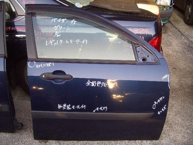 【中古】中古部品 フォード フォーカス WF0FYD 右フロントドア 【3310070100-000822375813100】|e-cleマート