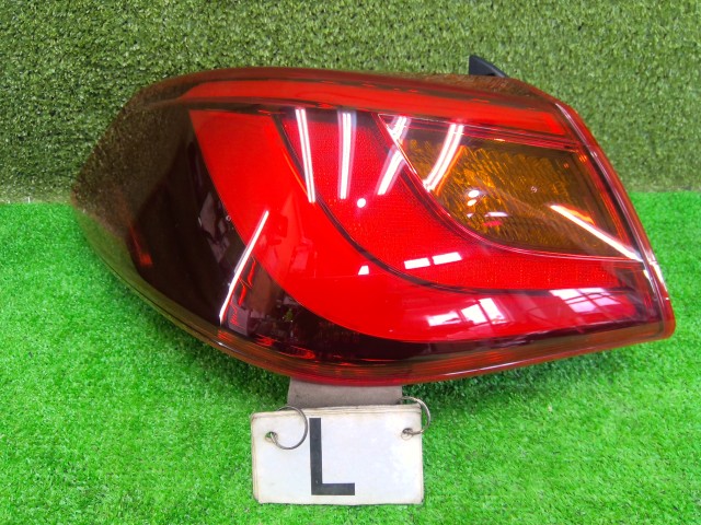 【中古】中古部品 フーガ KNY51 左テールランプ 【3330200100-252632000015600】|e-cleマート