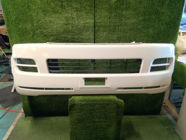 【中古】中古部品 ハイエース KDH206K フロントバンパー 【3260460000-260616000210100】|e-cleマート