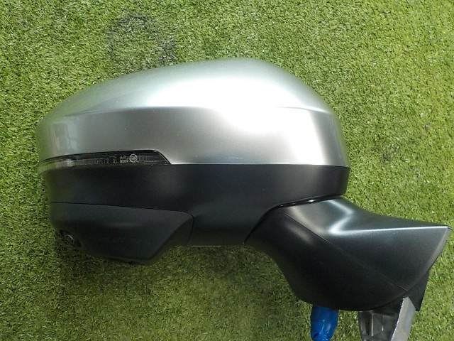 【中古】中古部品 リーフ ZE2 右ｻｲﾄﾞﾐﾗｰ 【3260200000-260514000113500】｜e-cleマート