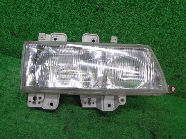 【中古】中古部品 エルフ NKR81EAV 右ヘッドランプ 【3330160100-000026033710800】|e-cleマート