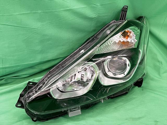 【中古】中古部品 シエンタ NSP170G 左ヘッドランプ 【3330240100-002026565210900】|e-cleマート
