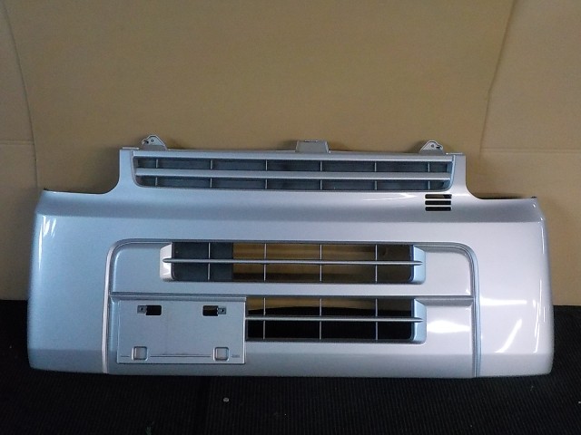 【中古】中古部品 NV100クリッパー DR17V フロントバンパー 【3260200000-260701000610100】|e-cleマート