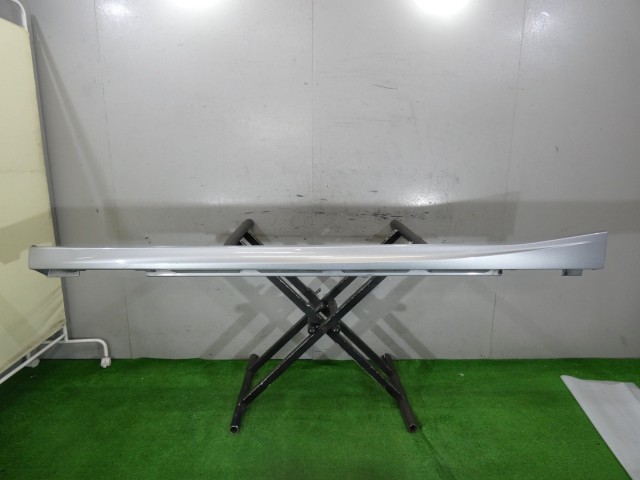 【中古】中古部品 インプレッサ GK6 左ｻｲﾄﾞｽﾃｯﾌﾟ 【3260250000-000026082013800】｜e-cleマート