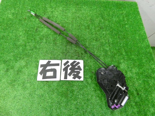 【中古】中古部品 インプレッサ GK6 右ﾘｱﾄﾞｱﾛｯｸｿﾚﾉｲﾄﾞ 【3260250000-000026082064570】｜e-cleマート