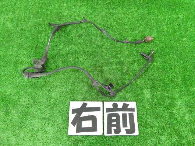 【中古】中古部品 キャラバン VWE25 ABSｾﾝｻｰ 【3260250000-000026076663450】｜e-cleマート