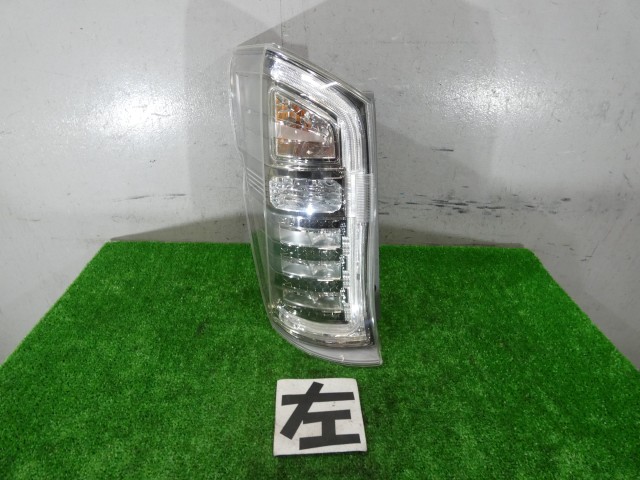 【中古】中古部品 ステップワゴン RK5 左テールランプ 【3260250000-000026080115600】|e-cleマート