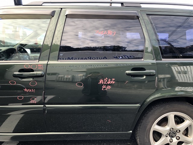 【中古】中古部品 ボルボ 70シリーズ 8B5244W 左リアドア 【3310070100-0000Y0773613400】|e-cleマート