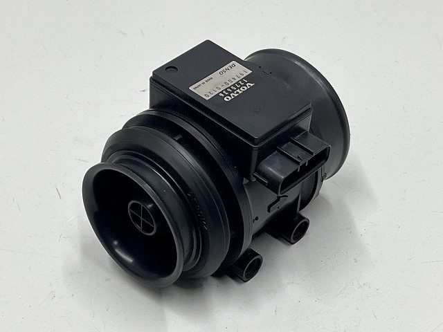 【中古】中古部品 ボルボ 70シリーズ 8B5244W エアフロメーター 【3310070100-0000Y0773660400】|e-cleマート