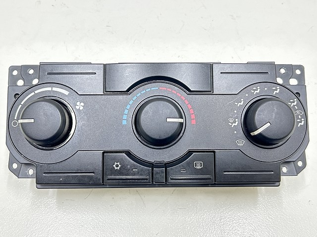 【中古】中古部品 ダッジ LE27T A/Cスイッチパネル 【3310070100-000090781960900】|e-cleマート