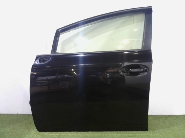 【中古】中古部品 プリウスα ZVW41W 左フロントドア 【3310090100-202607002913200】|e-cleマート