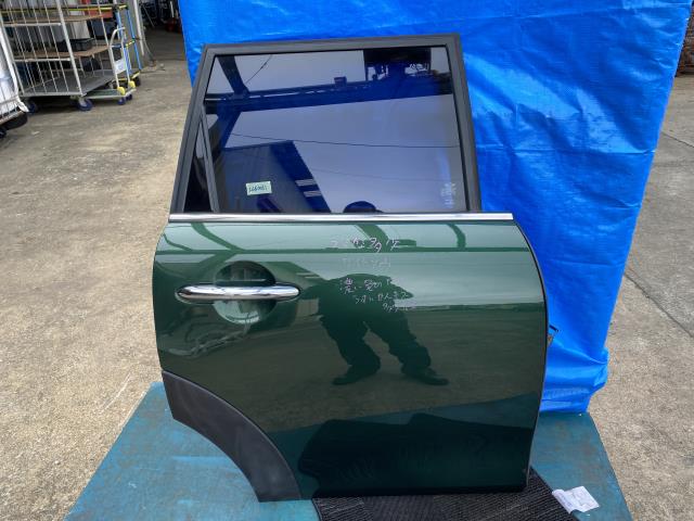 【中古】中古部品 BMW ミニ XT20 右ﾘｱﾄﾞｱ 【3310190100-000266003113300】｜e-cleマート