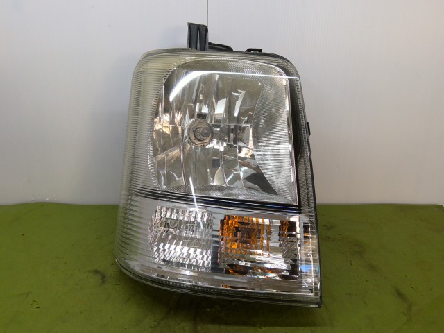 【中古】中古部品 エブリィ DA64V 右ヘッドランプ 【3310550000-260630000210800】|e-cleマート