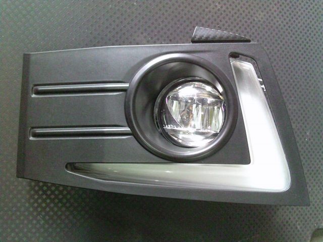 【中古】中古部品 ムーヴ LA160S 左フォグランプ 【3330220100-260629000210950】|e-cleマート