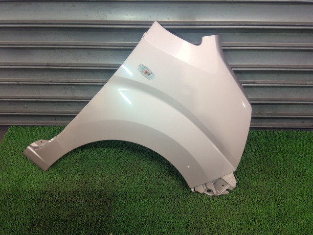 【中古】中古部品 ムーヴ LA150S 右ﾌﾛﾝﾄﾌｪﾝﾀﾞｰ 【3330540100-260413002110600】｜e-cleマート 14,108円
