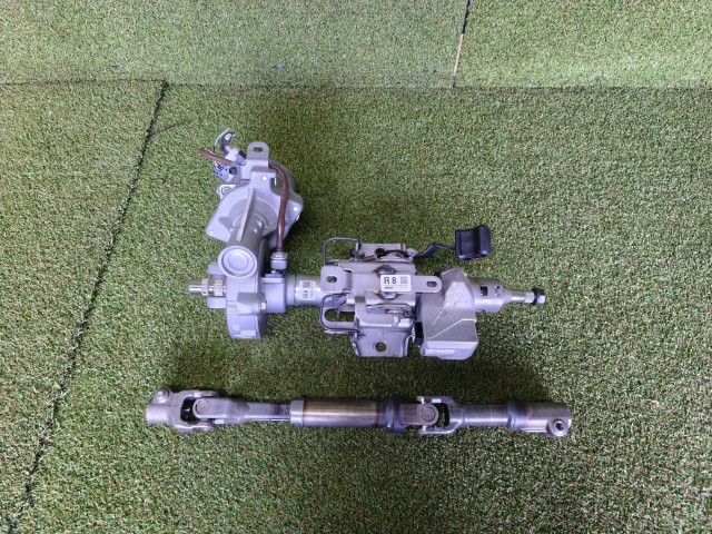 【中古】中古部品 アルファード GGH35W ｽﾃｱﾘﾝｸﾞｺﾗﾑ 【3330660100-000026318147140】｜e-cleマート 26,740円