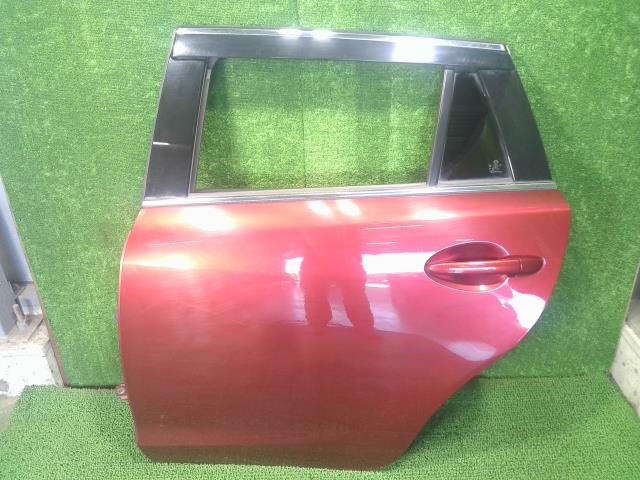 【中古】中古部品 アテンザ GJ2AW 左ﾘｱﾄﾞｱ 【3330900100-000026035413400】｜e-cleマート 21,478円