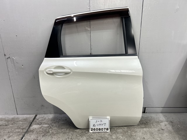 【中古】中古部品 ノート HE12 右リアドア 【3330991100-000260807813300】|e-cleマート
