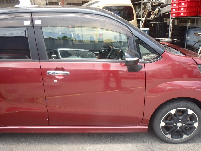 【中古】中古部品 ムーヴ LA150S 右ﾌﾛﾝﾄﾄﾞｱ 【3331010800-000024387413100】｜e-cleマート