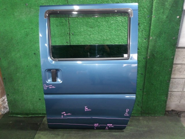 【中古】中古部品 クリッパー U71V 左ﾘｱﾄﾞｱ 【3340220100-000227020213400】｜e-cleマート