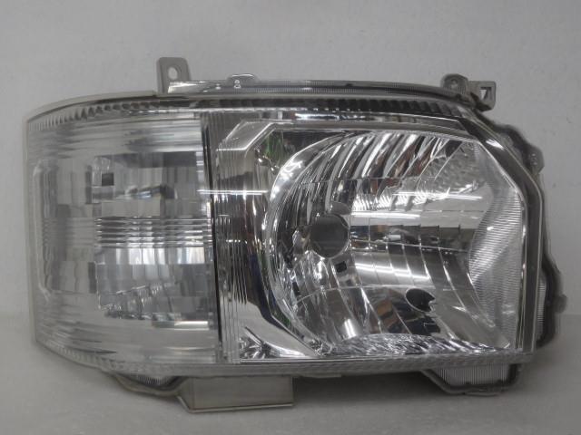 【中古】中古部品 ハイエース TRH200V 右ヘッドランプ 【3380050000-000038530410800】|e-cleマート