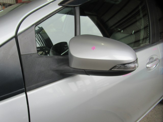 【中古】中古部品 ヴィッツ KSP130 左サイドミラー 【3500080000-260629000213600】|e-cleマート