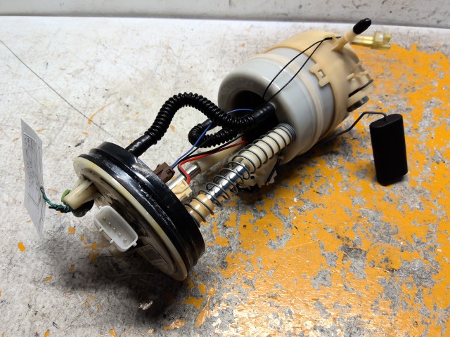 【中古】中古部品 エクストレイル NT31 ﾌｭｰｴﾙﾎﾟﾝﾌﾟ 【3310160100-000004530420600】｜e-cleマート