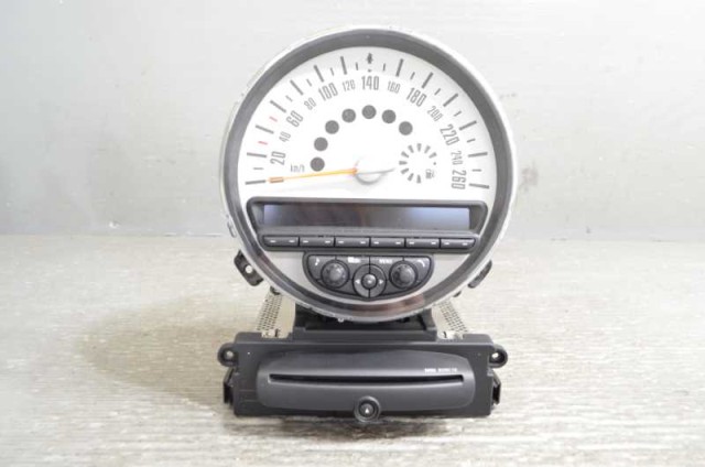 【中古】中古部品 BMW ミニ ZF16 ｽﾋﾟｰﾄﾞﾒｰﾀｰ 【3310580000-260708000261400】｜e-cleマート
