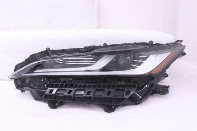 【中古】中古部品 ハリアー MXUA80 左ﾍｯﾄﾞﾗﾝﾌﾟ 【3260520000-260710501810900】｜e-cleマート