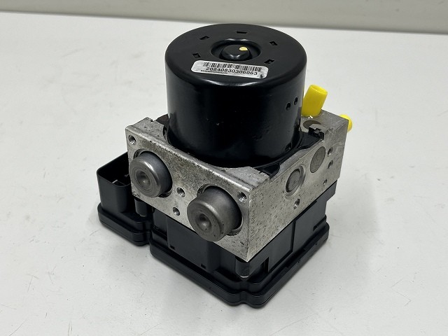 【中古】中古部品 クライスラー300C LE57T ABSアクチュエーター 【3310070100-0000Y0778242500】|e-cleマート
