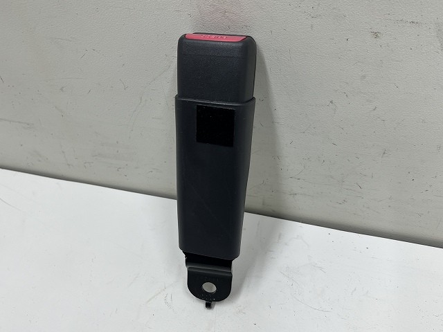 【中古】中古部品 クライスラー300C LE57T シートベルト 【3310070100-0000Y0778277151】|e-cleマート