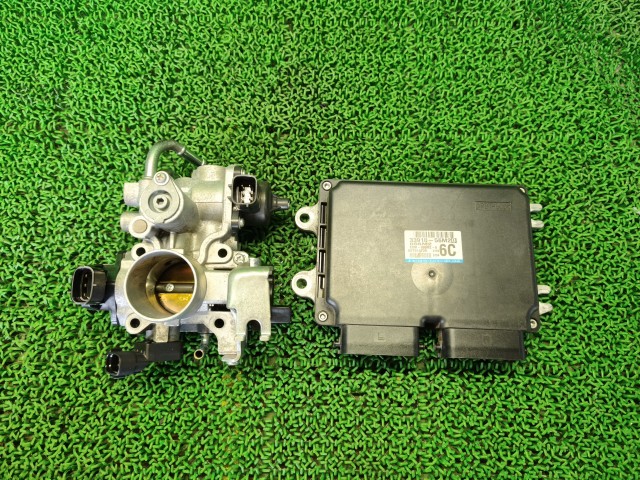 【中古】中古部品 エブリィ DA64V スロットルボディ 【3330660100-000026316620300】|e-cleマート