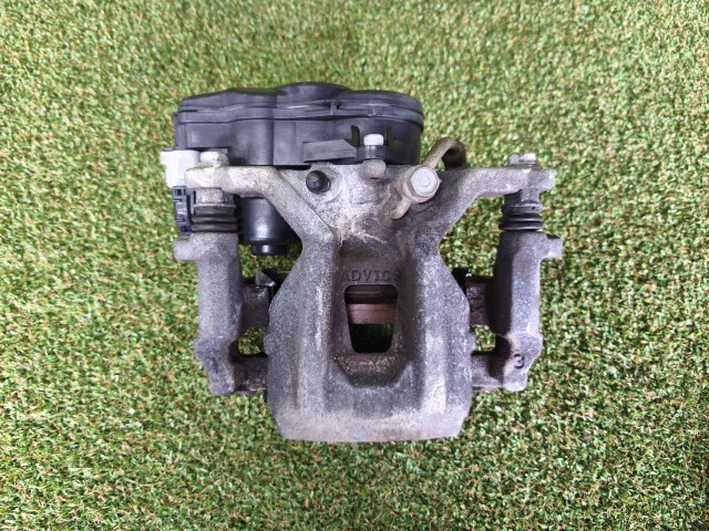 【中古】中古部品 アルファード GGH35W 左ﾘｱｷｬﾘﾊﾟｰ 【3330660100-000026318144460】｜e-cleマート