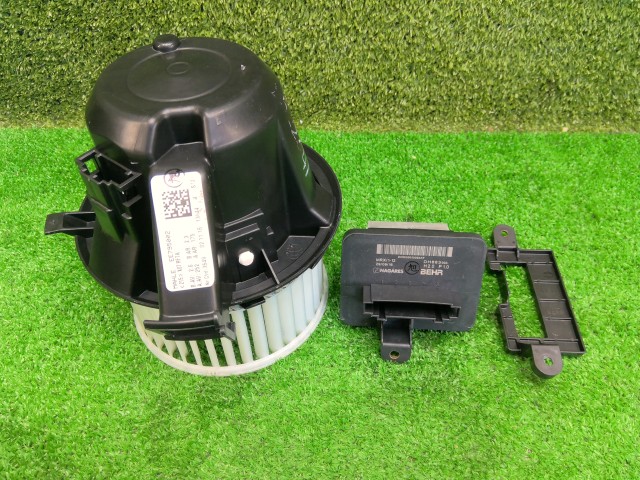 【中古】中古部品 ルノー トゥインゴ AHH4B ヒーターブロアモーター 【3330200100-252641000067900】|e-cleマート