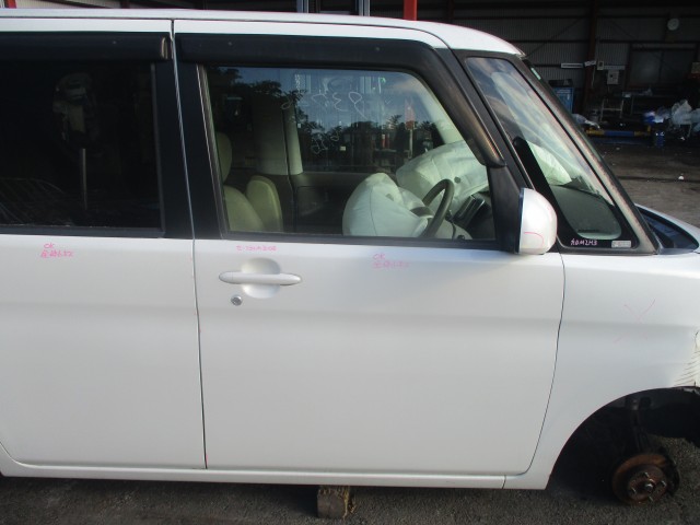 【中古】中古部品 タント L375S 右ﾌﾛﾝﾄﾄﾞｱ 【3500080000-260626000413100】｜e-cleマート
