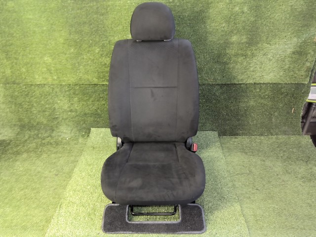 【中古】中古部品 ハイエース TRH216K ﾄﾞﾗｲﾊﾞｰｼｰﾄ 【3260070000-260703000670500】｜e-cleマート
