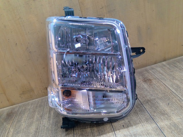 【中古】中古部品 エブリィ DA17W 右ヘッドランプ 【3310390100-260523000410800】|e-cleマート