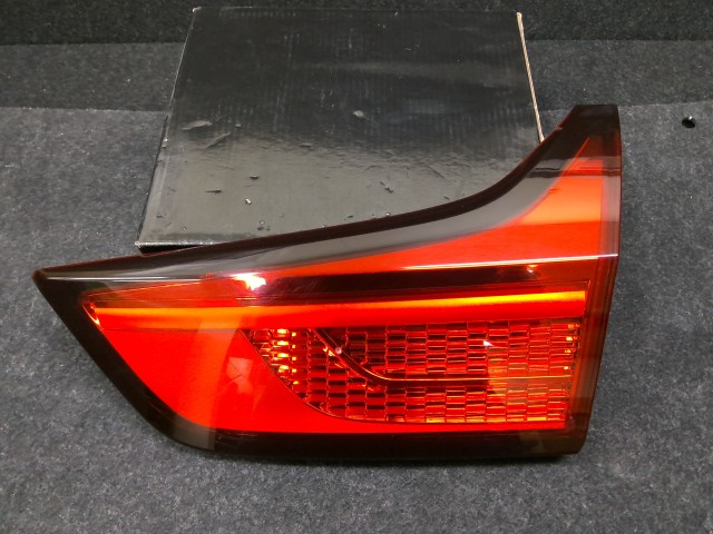 【中古】中古部品 カローラフィールダー NKE165G 右フィニッシャーパネル 【3310540000-000026194915210】|e-cleマート