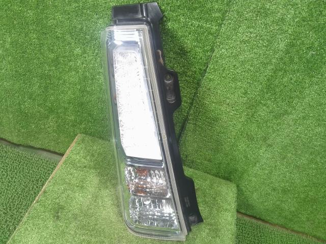 【中古】中古部品 ワゴンR MH44S 左テールランプ 【3330900100-000026042615600】|e-cleマート