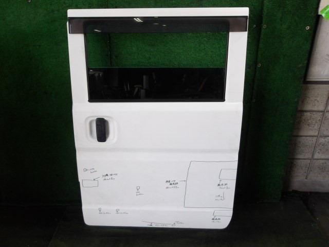 【中古】中古部品 NV100クリッパー DR17V 左リアドア 【3340220100-000227047113400】|e-cleマート