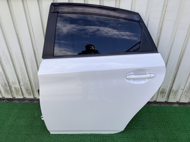 【中古】中古部品 プリウス ZVW30 左リアドア 【3310190100-000266004213400】|e-cleマート