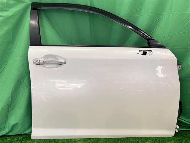 【中古】中古部品 カローラフィールダー NKE165G 右ﾌﾛﾝﾄﾄﾞｱ 【3330240100-002026572613100】｜e-cleマート