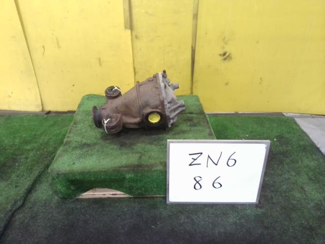 【中古】中古部品 ８６ ZN6 ﾘｱﾘｼﾞｯﾄﾃﾞﾌ 【3331010600-260706000641220】｜e-cleマート 39,111円
