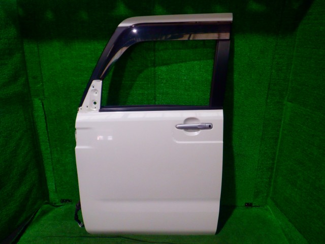 【中古】中古部品 ウェイク LA700S 左ﾌﾛﾝﾄﾄﾞｱ 【3340140100-000026131713200】｜e-cleマート